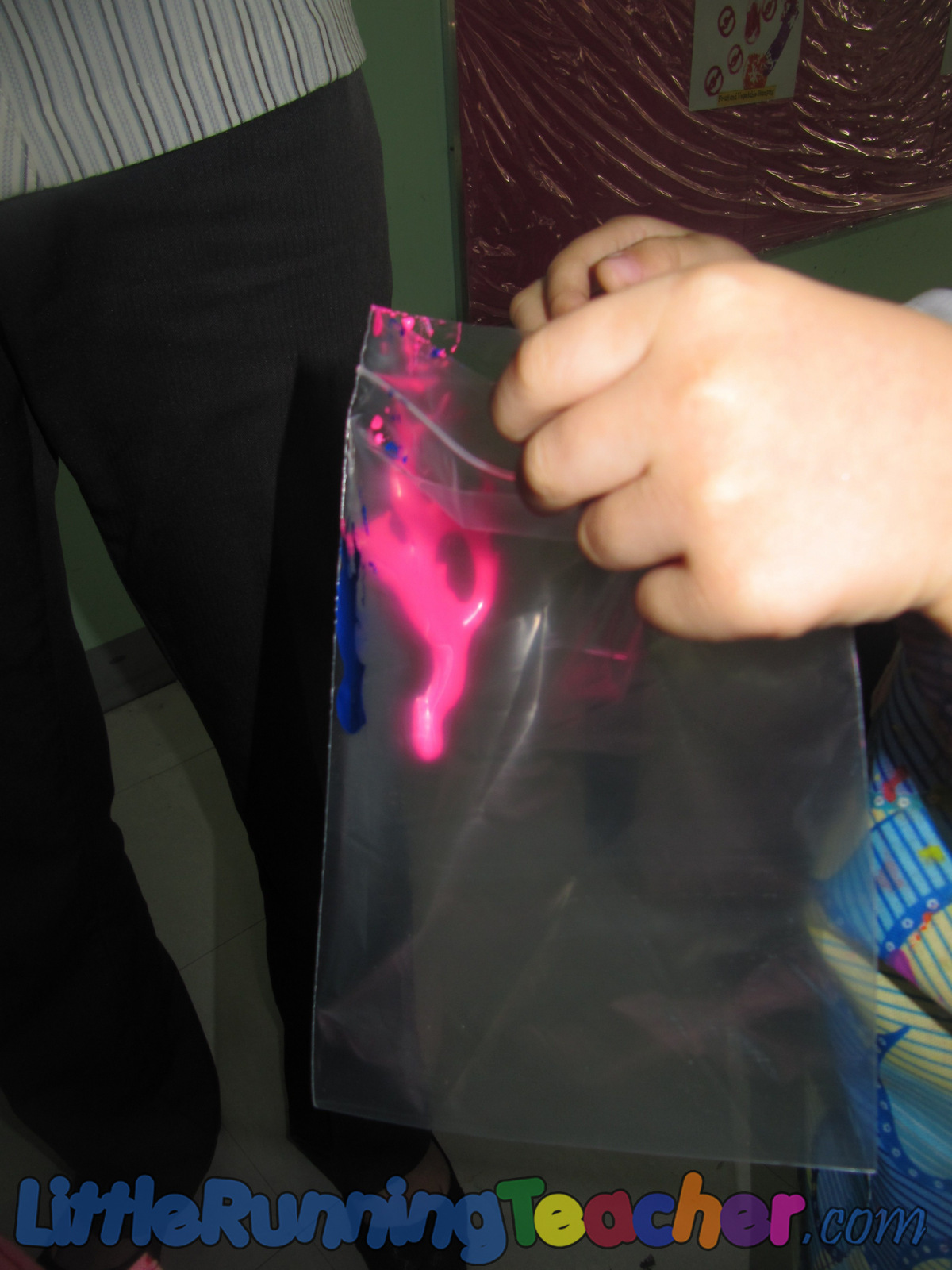 Mixing Colors in Ziploc Bags « Little Running Teacher